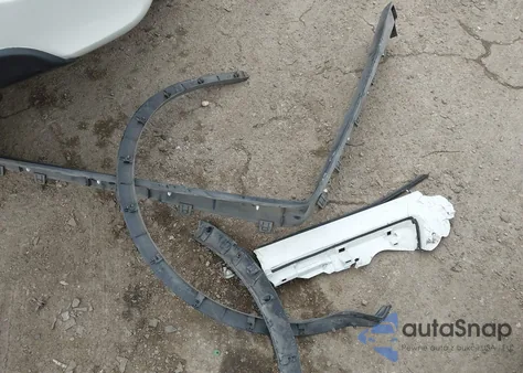 2022 Tesla Model Y Performance Dual Motor All-Wheel Drive z USA, uszkodzony, nr VIN 7SAYGDEF5NF401073